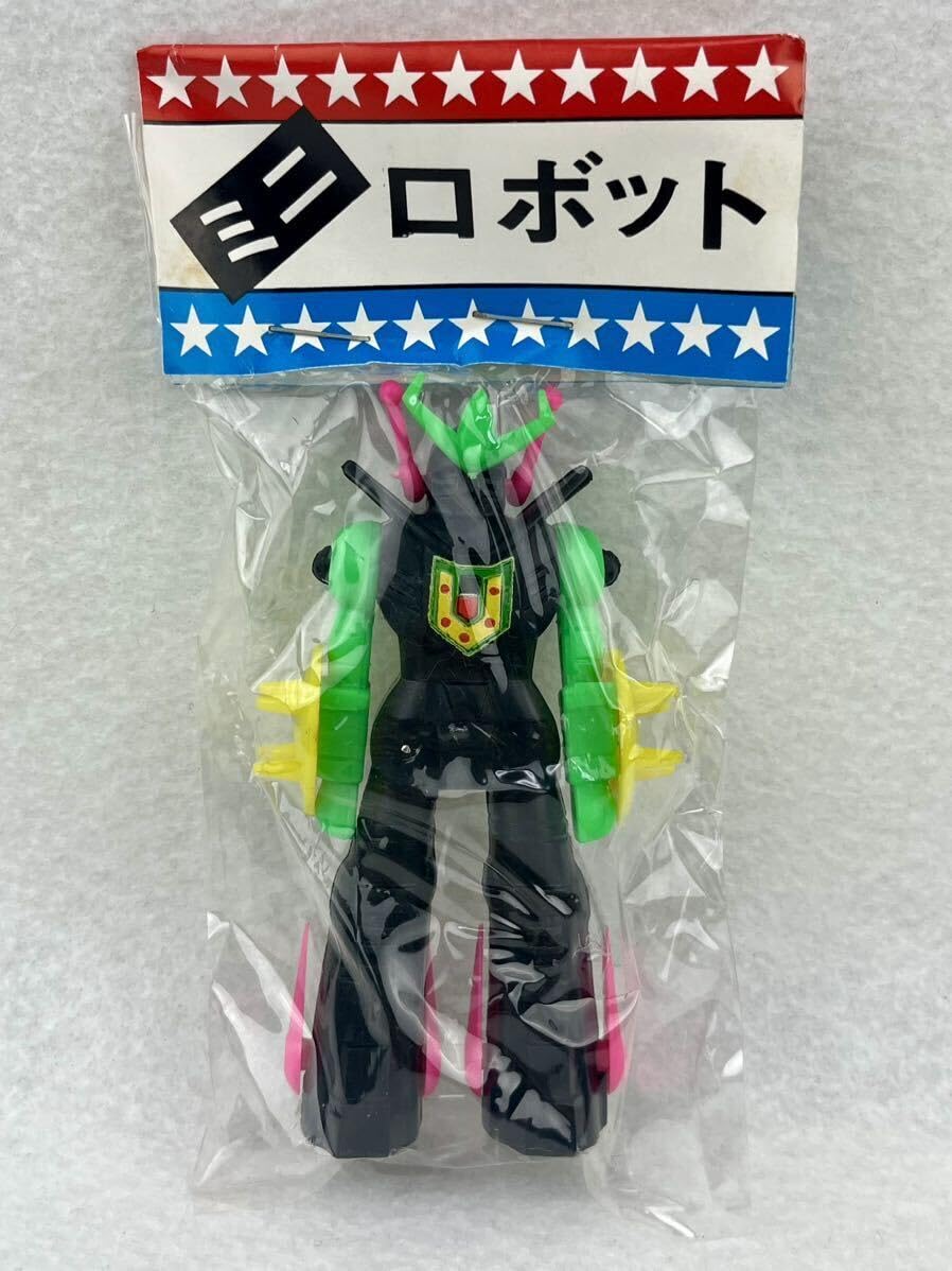 Amazon.co.jp: レトロ ミニ ロボット 合身戦隊 メカンダー ロボ 黒